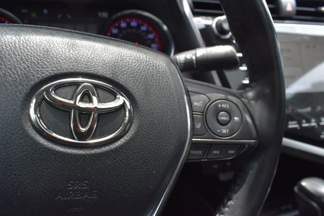 Used 2020 Toyota Camry XSE image 29