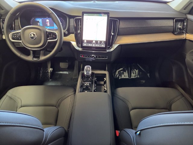 New 2026 Volvo XC90 B5 Core AWD/4WD image 14