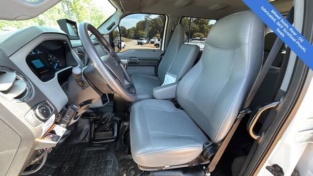 Used 2022 Ford F650 2WD Crew Cab Super Duty image 19