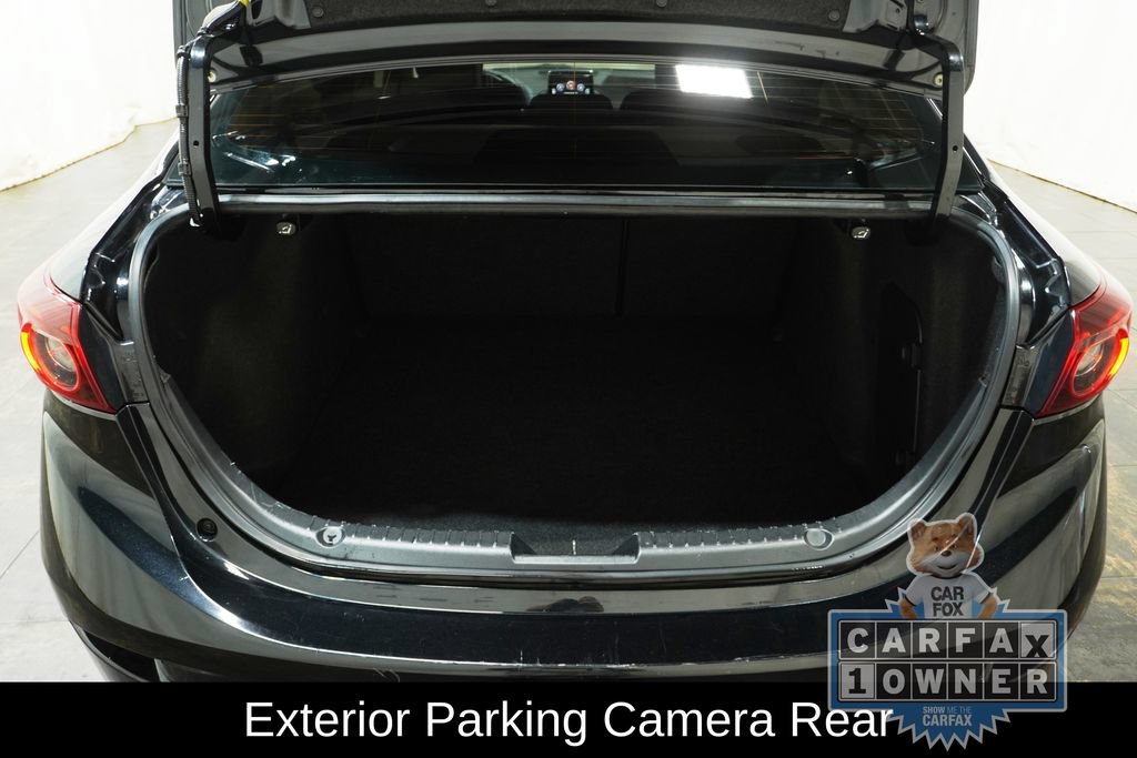 Used 2015 MAZDA MAZDA3 i Touring w/ Technology Package FWD image 8