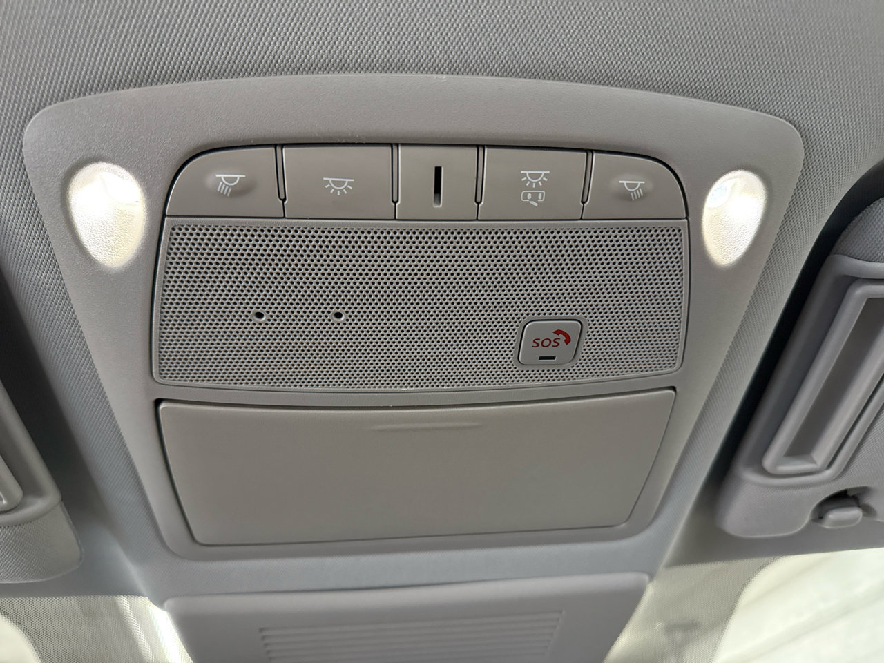 Used 2020 Nissan Armada SL image 30