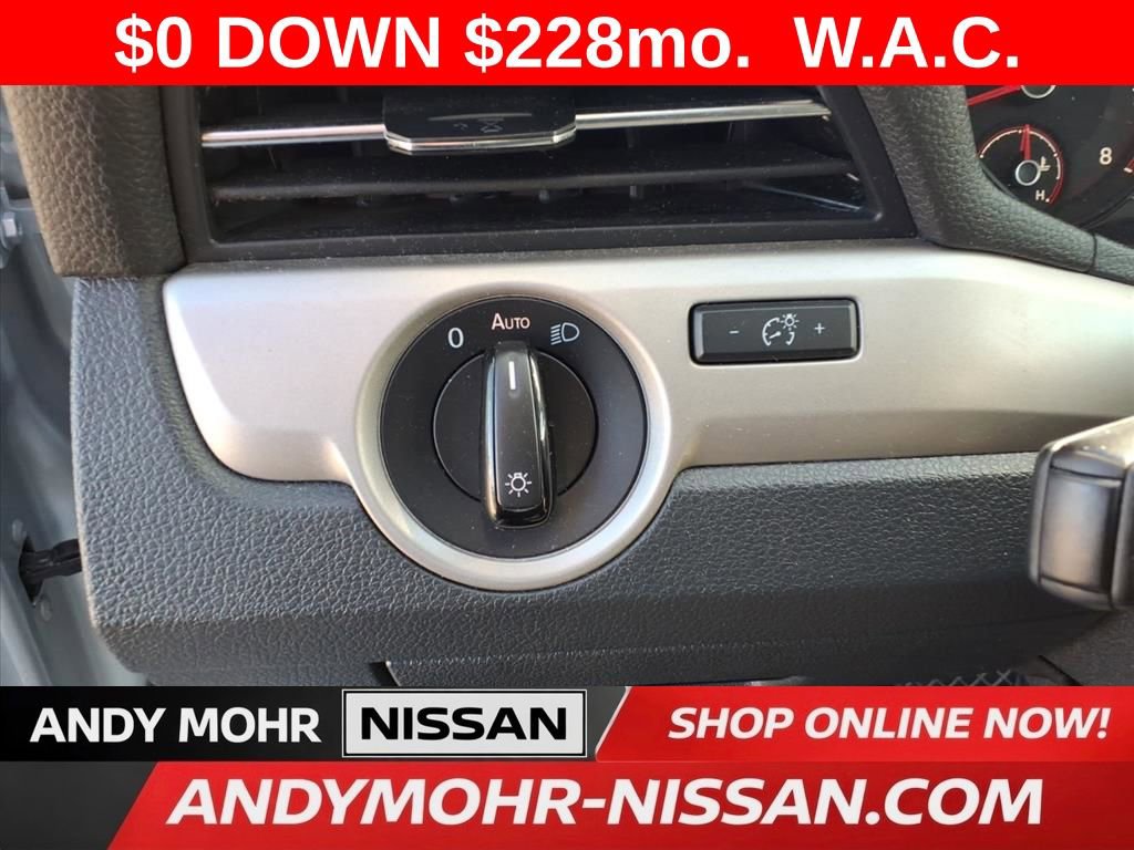 Used 2020 Volkswagen Passat 2.0T SE image 16