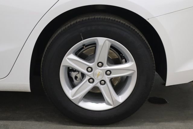 Used 2023 Chevrolet Malibu LT image 41