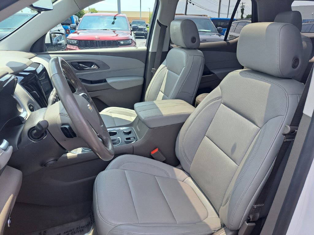 Used 2019 Chevrolet Traverse Premier w/ Driver Confidence II Package FWD image 30