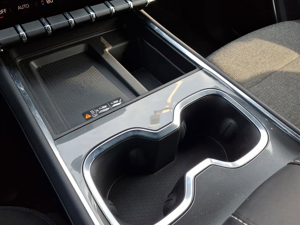 Used 2025 GMC Acadia Elevation image 19