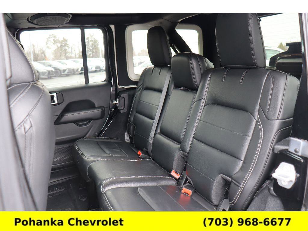 Used 2019 Jeep Wrangler Unlimited Sahara w/ Quick Order Package 24M Moab AWD/4WD image 24