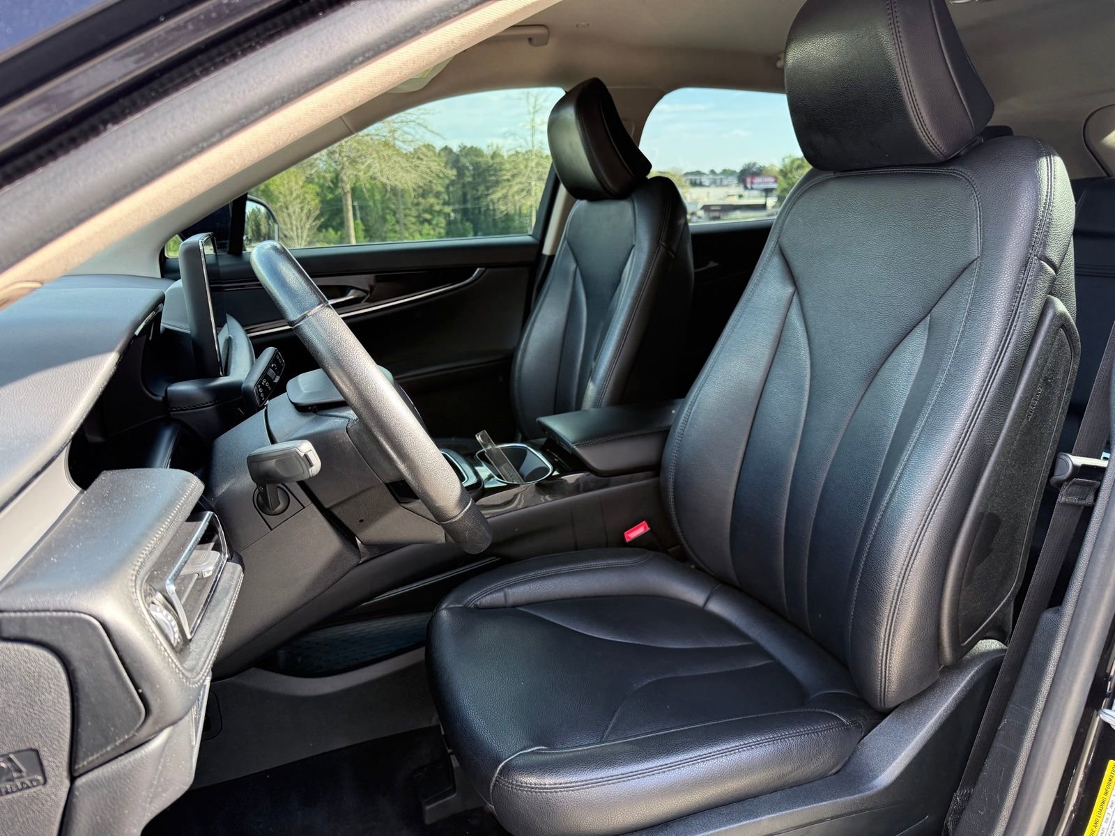 Used 2022 Lincoln Nautilus AWD image 35