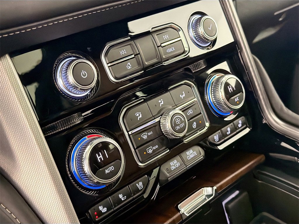 Used 2023 GMC Yukon Denali Ultimate image 15