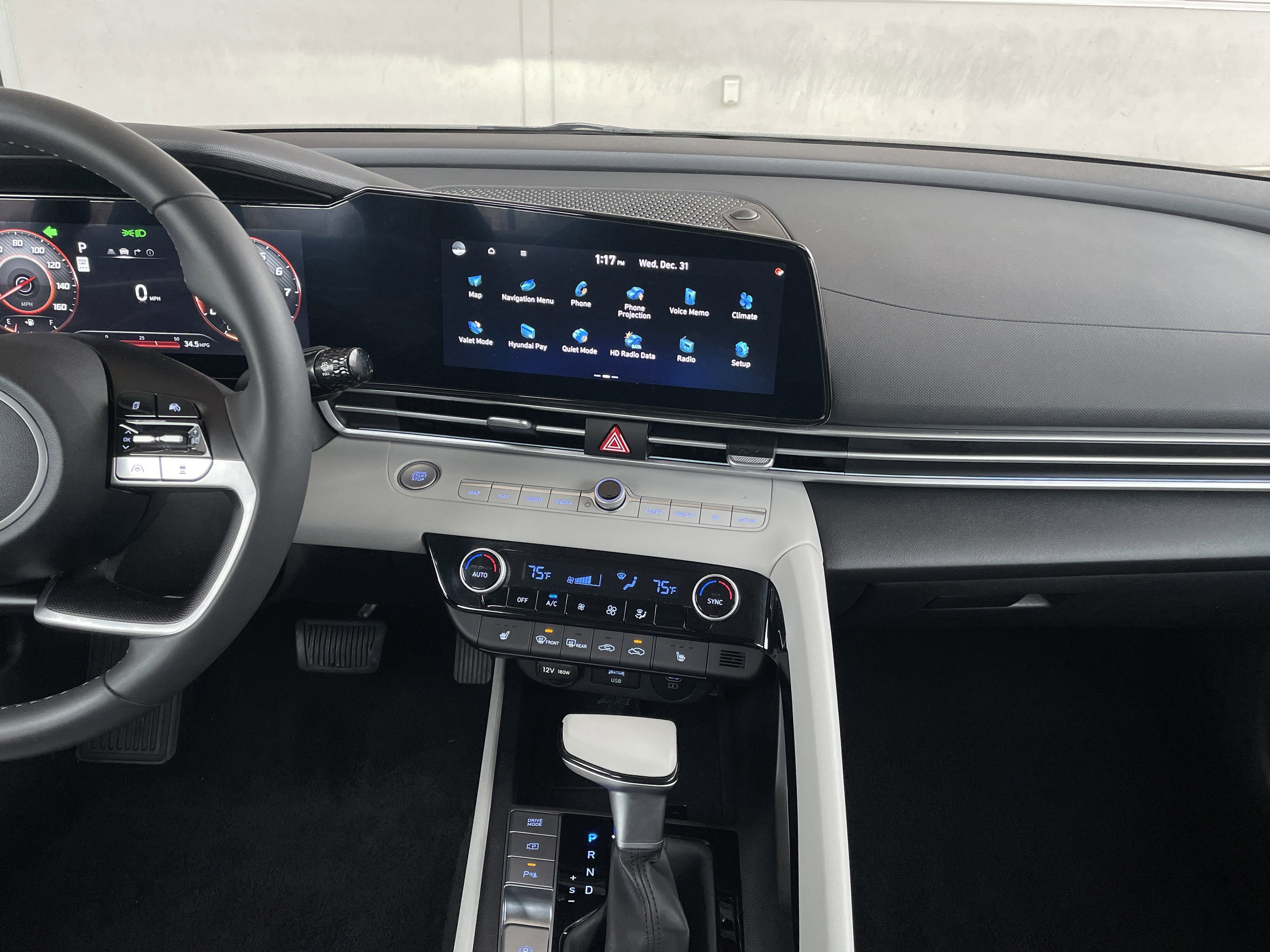 Used 2024 Hyundai Elantra Limited image 9