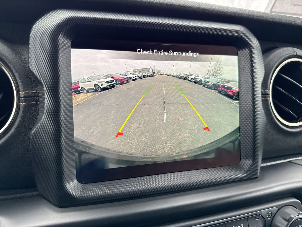 Used 2021 Jeep Wrangler Unlimited Sahara image 16