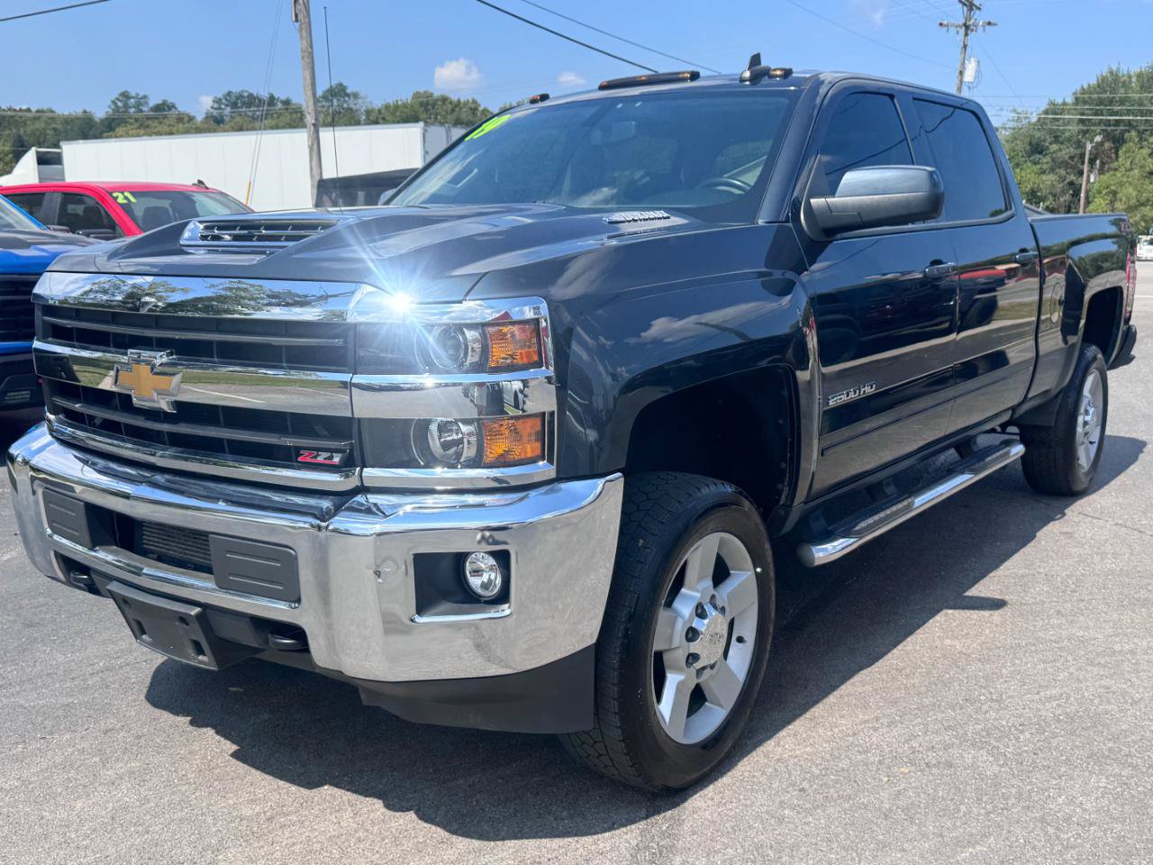 Used 2019 Chevrolet Silverado 2500 LT w/ LT Convenience Package AWD/4WD image 7