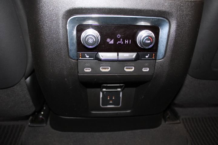 Used 2023 GMC Yukon Denali Ultimate image 25