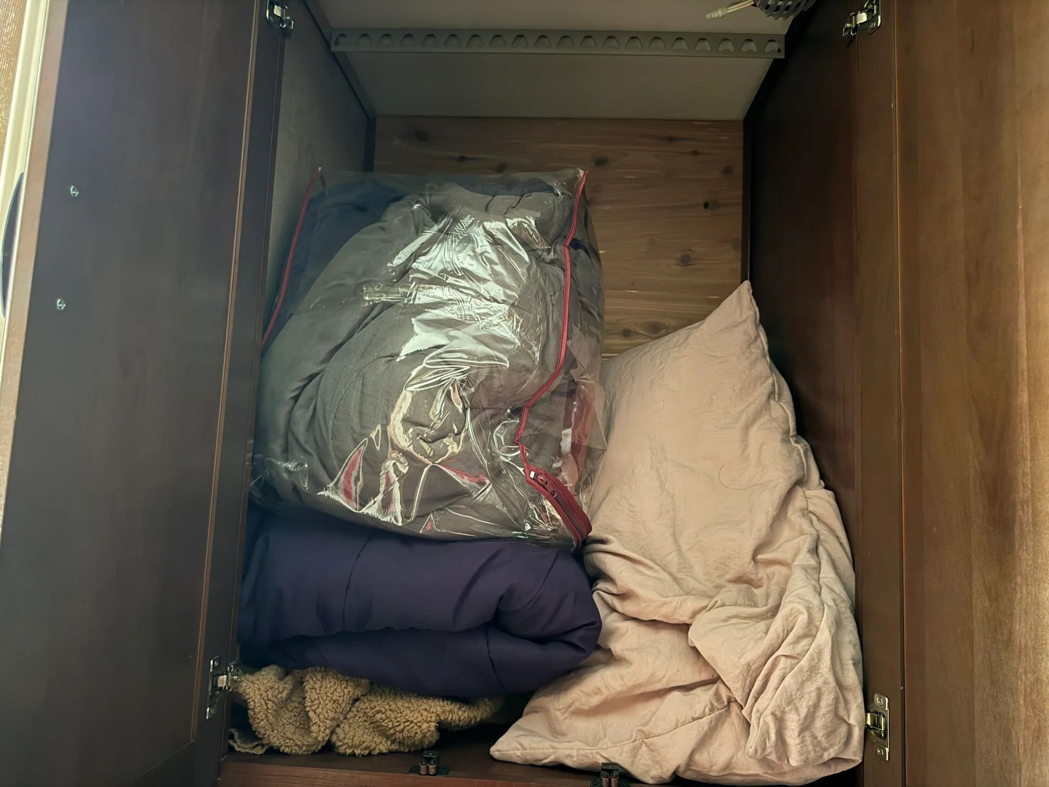 Used 2015 Ford E-450 and Econoline 450 Super Duty w/ Motorhome Prep Package image 57