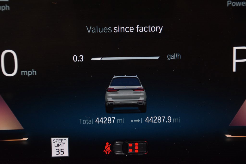 Used 2023 BMW X7 xDrive40i w/ Parking Assistance Package image 27