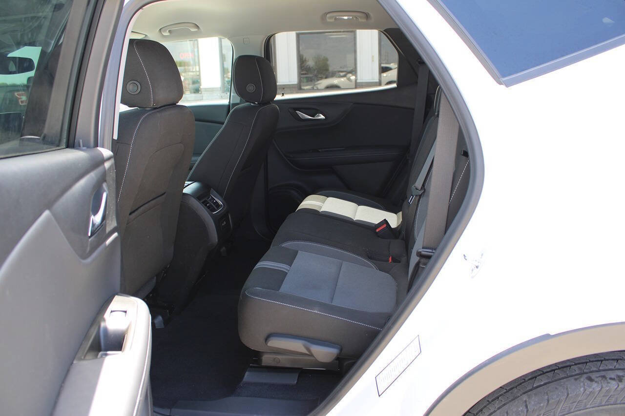 Used 2025 Chevrolet Blazer LT AWD/4WD image 9