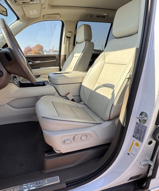 Used 2022 GMC Yukon Denali image 11