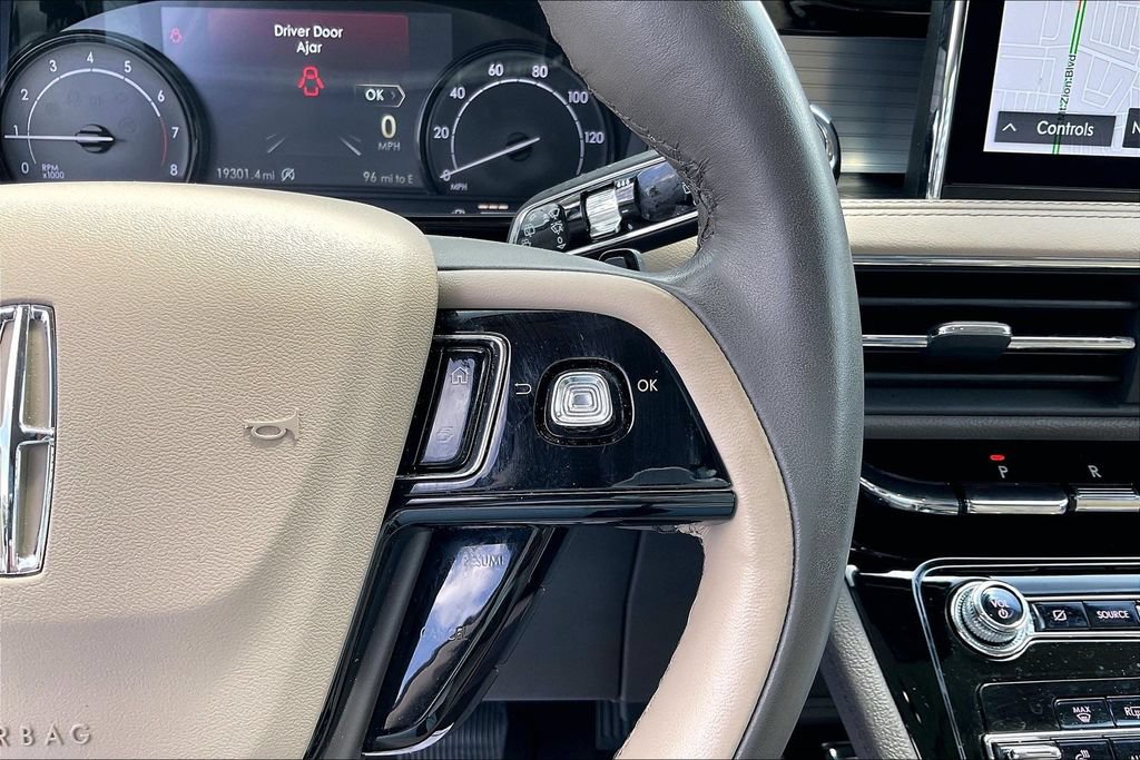 Used 2022 Lincoln Corsair FWD w/ Premium Package image 14
