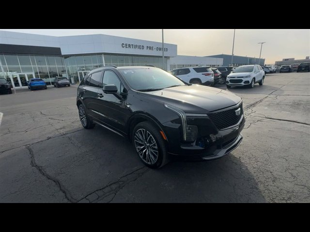 Certified 2025 Cadillac XT4 Sport image 2
