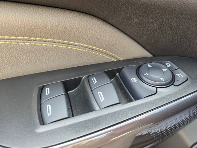 Used 2025 Chevrolet Trax ACTIV w/ Driver Confidence Package image 30