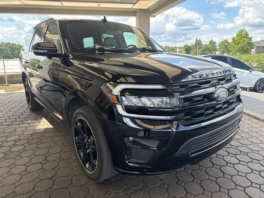 Certified 2023 Ford Expedition Limited AWD/4WD image 4