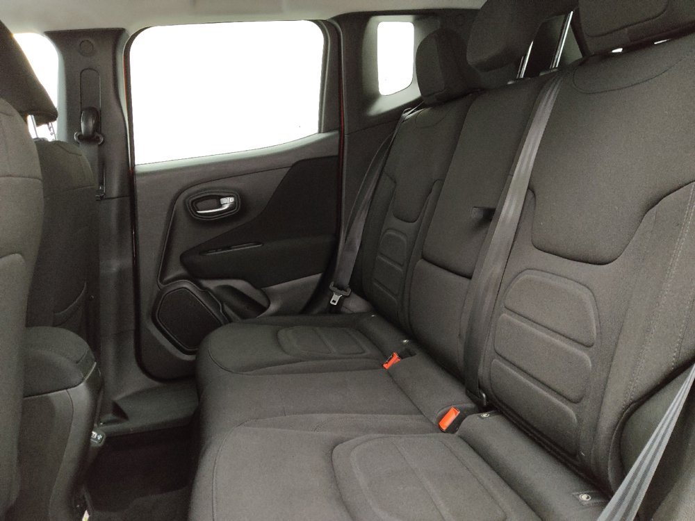 Used 2021 Jeep Renegade Latitude w/ Convenience Group image 18