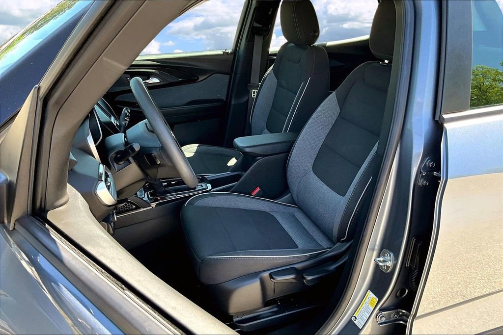Used 2022 Chevrolet TrailBlazer LS image 23