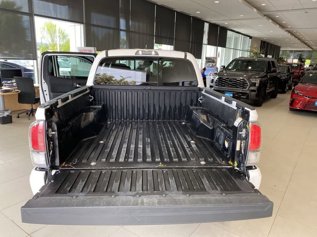 Used 2021 Toyota Tacoma TRD Off-Road AWD/4WD image 35