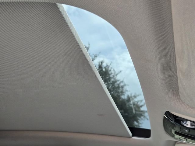 Used 2022 Kia Sorento EX w/ Panoramic Sunroof Package image 9