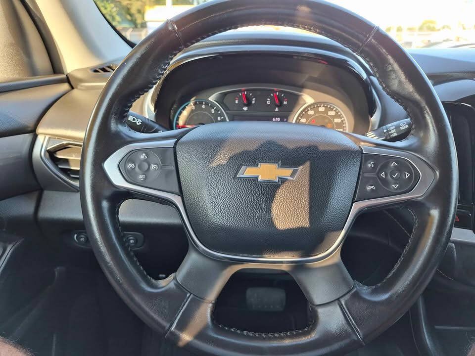 Used 2020 Chevrolet Traverse LT FWD image 8