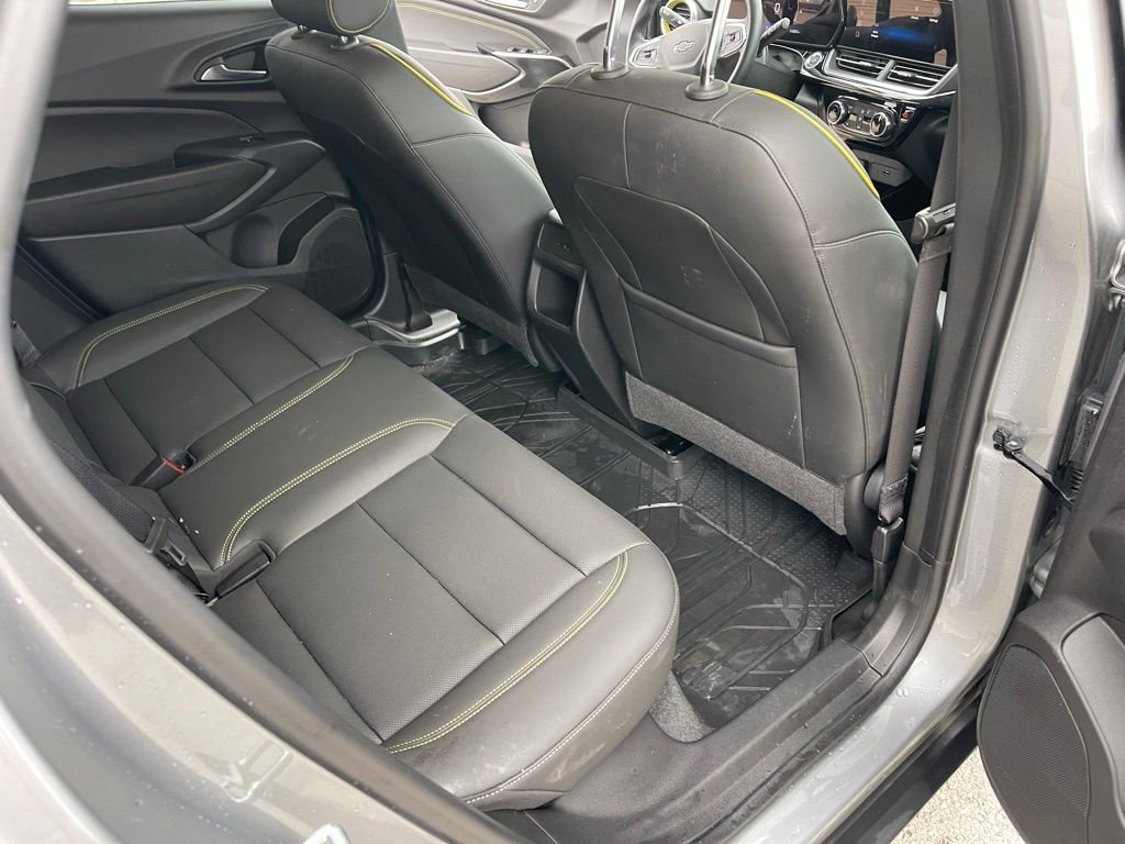Used 2024 Chevrolet Trax ACTIV w/ Driver Confidence Package image 21