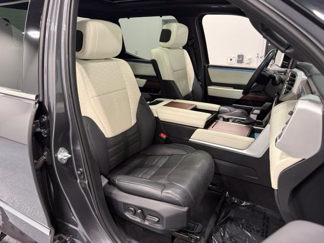 Used 2023 Toyota Tundra Capstone AWD/4WD image 33