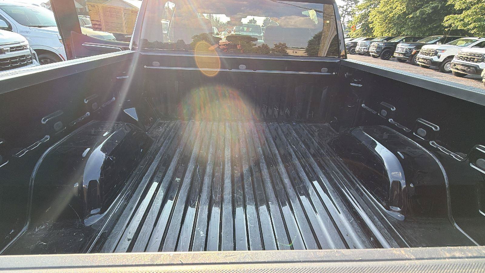 Used 2024 Chevrolet Silverado 1500 RST w/ Z71 Off-Road Package AWD/4WD image 10