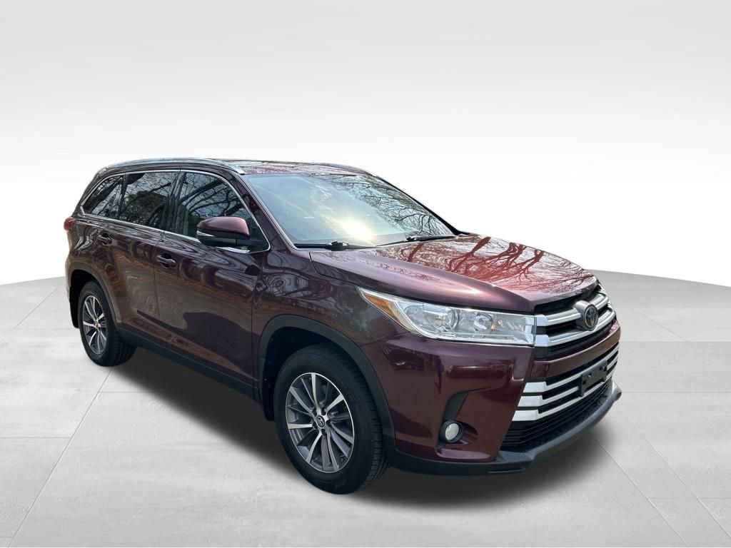 Used 2019 Toyota Highlander XLE image 8