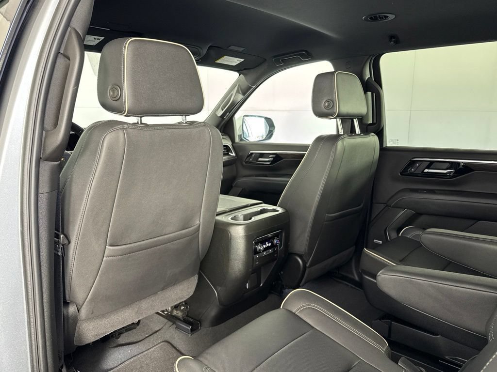 Certified 2025 Chevrolet Suburban Premier AWD/4WD image 31