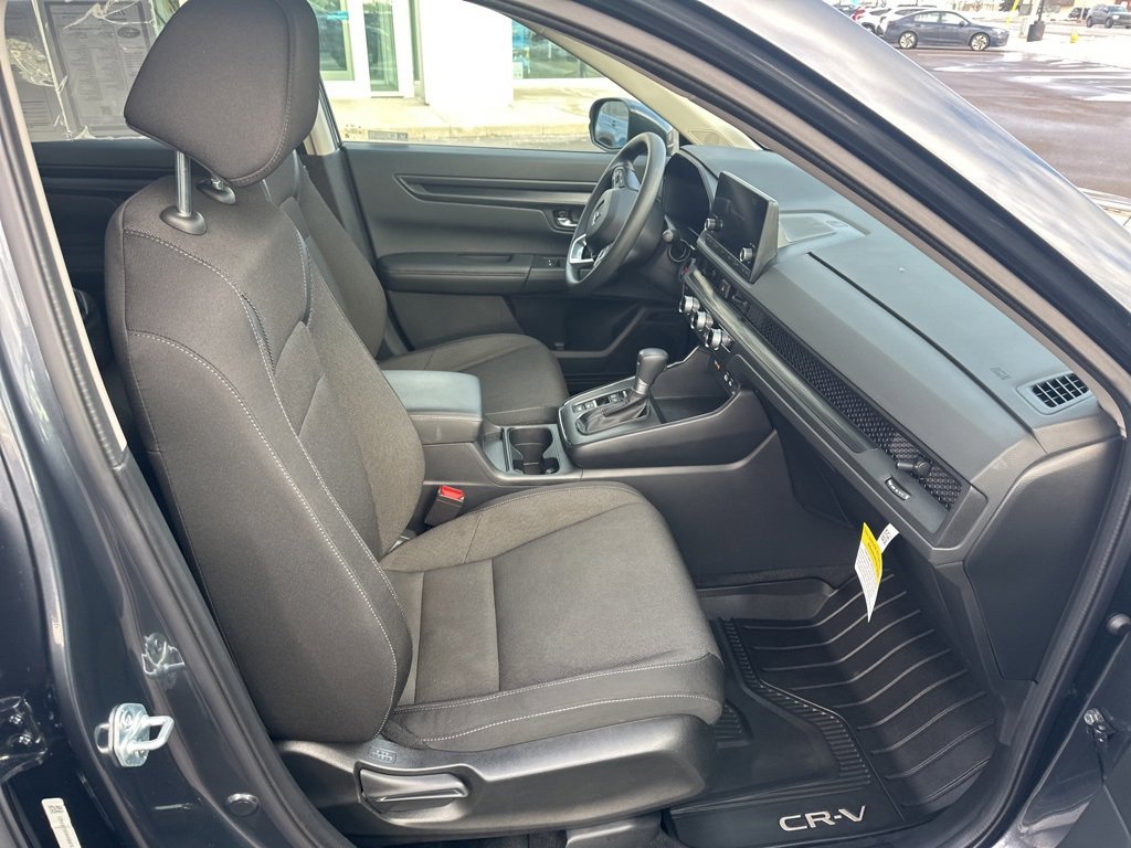 Used 2025 Honda CR-V EX image 7