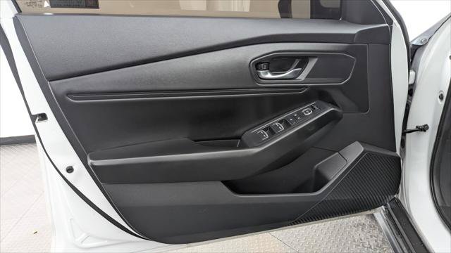 Used 2023 Honda Accord EX image 13