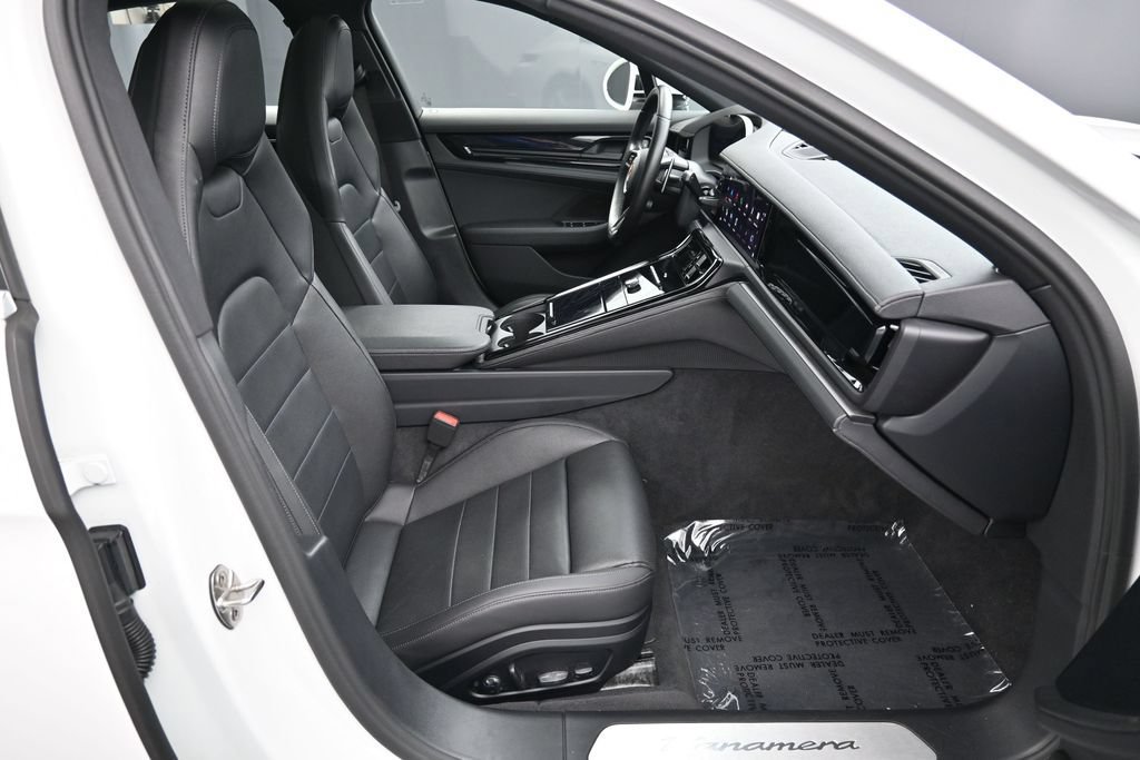 Certified 2025 Porsche Panamera RWD image 28