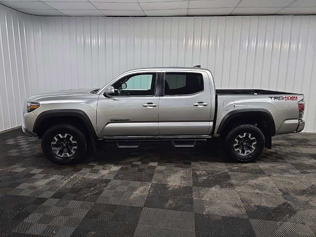 Used 2023 Toyota Tacoma TRD Off-Road w/ Black Out Package (TMS) AWD/4WD image 5