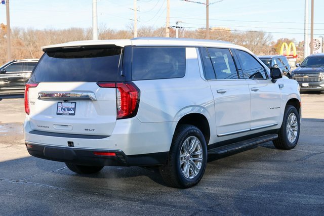 Used 2022 GMC Yukon XL SLT image 4
