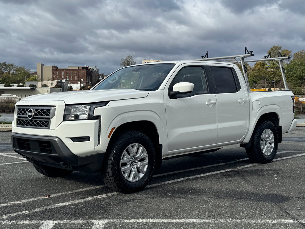 Used 2022 Nissan Frontier SV image 3