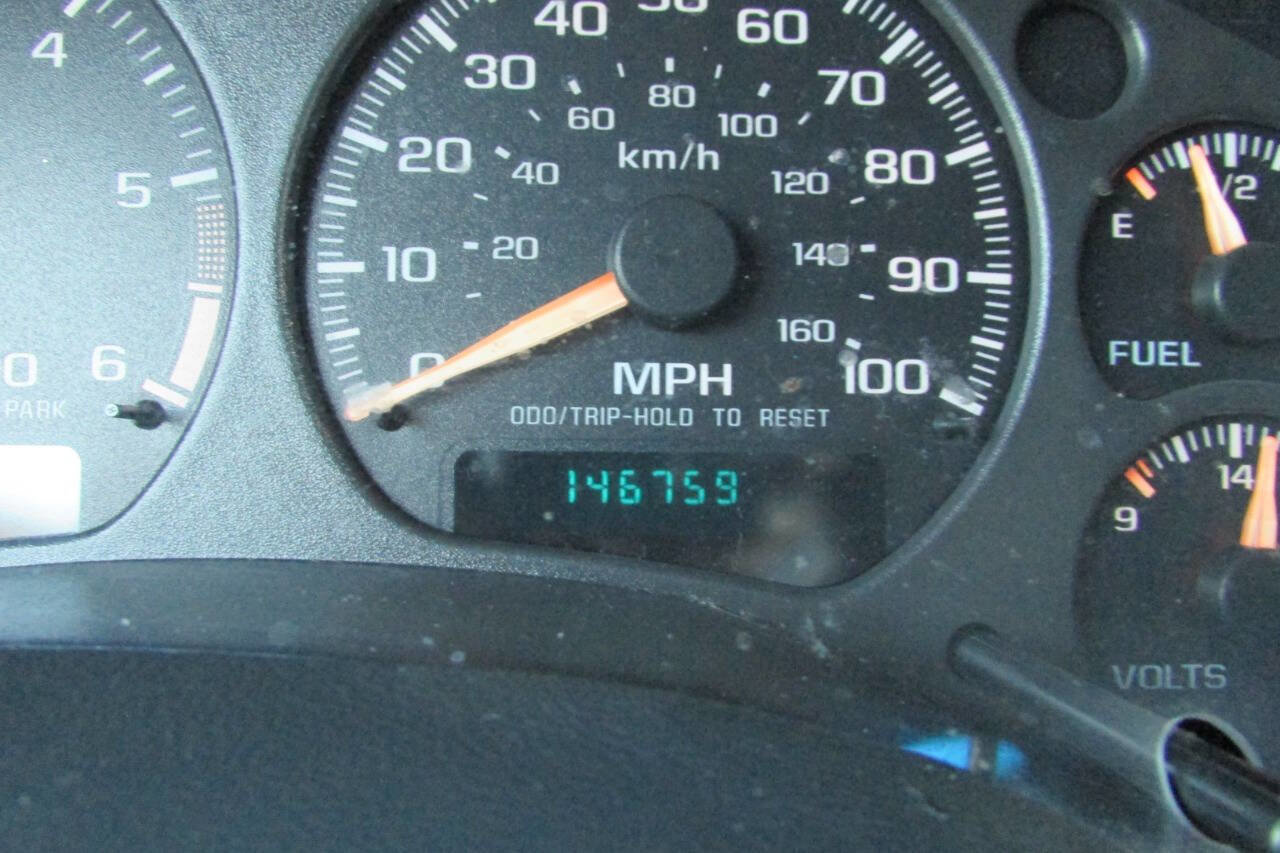 Used 2003 Chevrolet Blazer LS w/ Preferred Equipment Group image 36