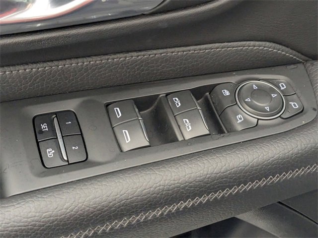 Used 2021 GMC Yukon XL Denali image 12