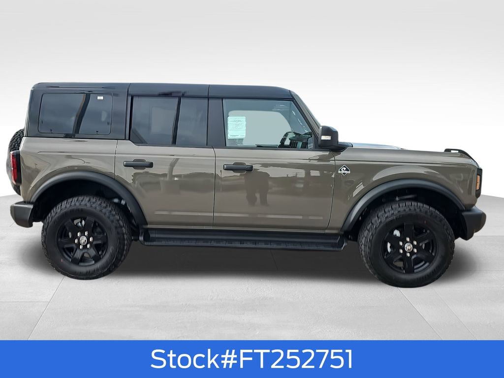 New 2025 Ford Bronco Outer Banks image 2
