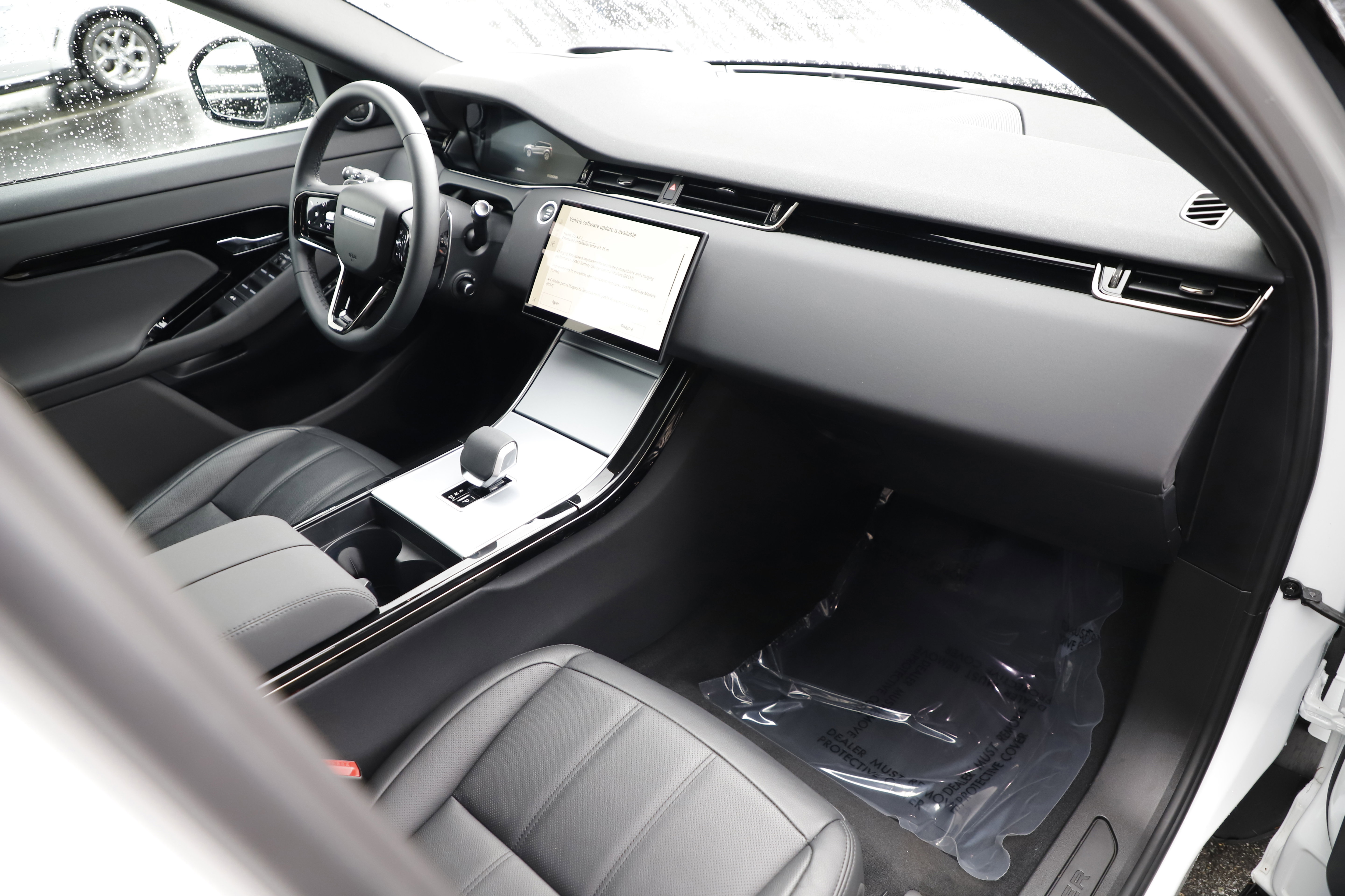 Certified 2025 Land Rover Range Rover Evoque S image 13