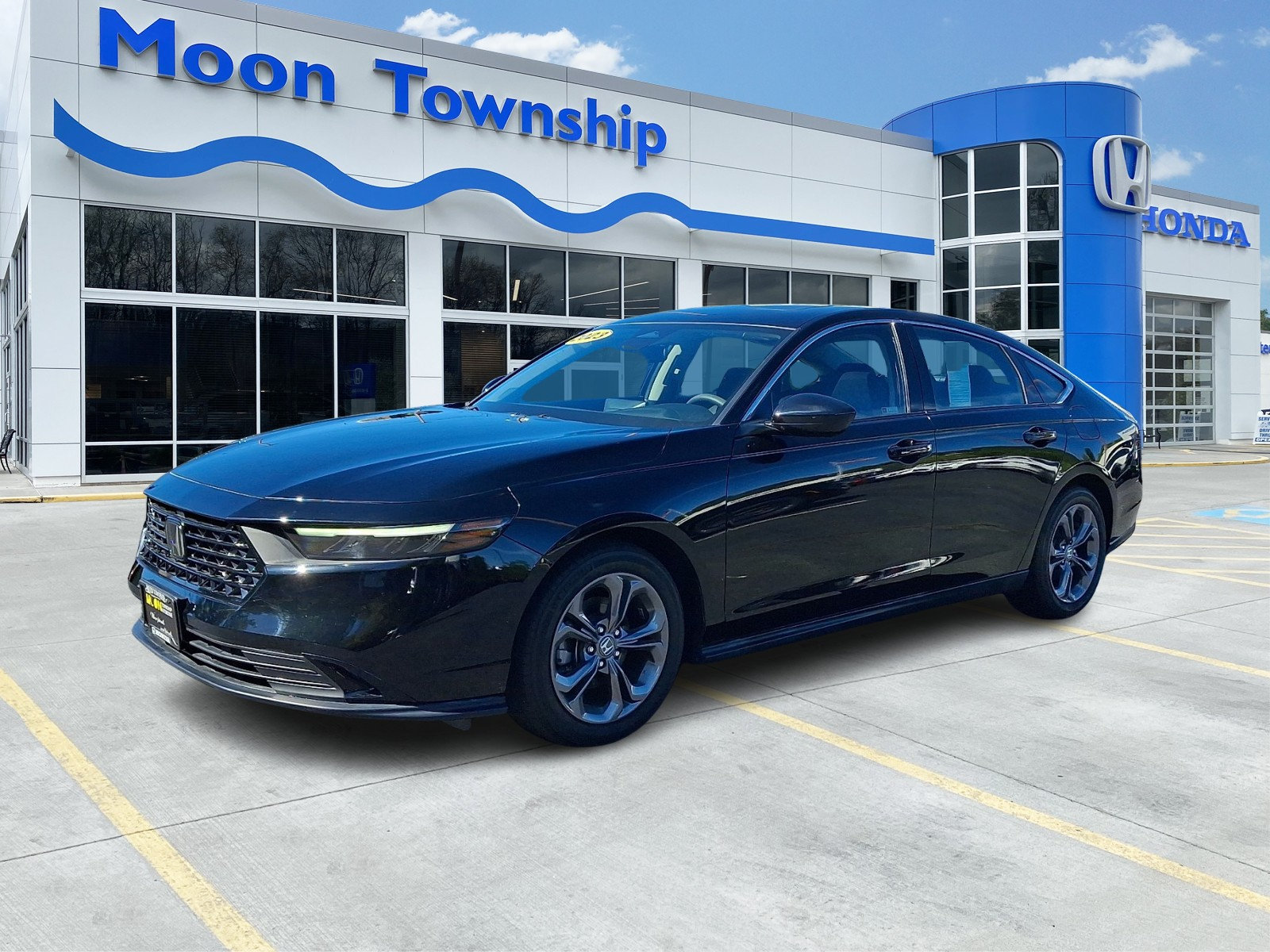 Used 2023 Honda Accord EX image 3