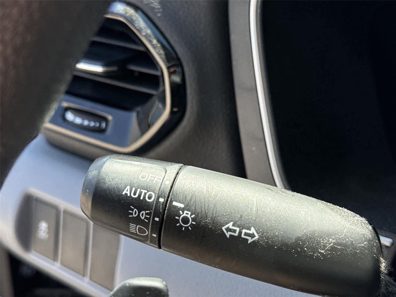 Used 2023 Honda Pilot LX image 18