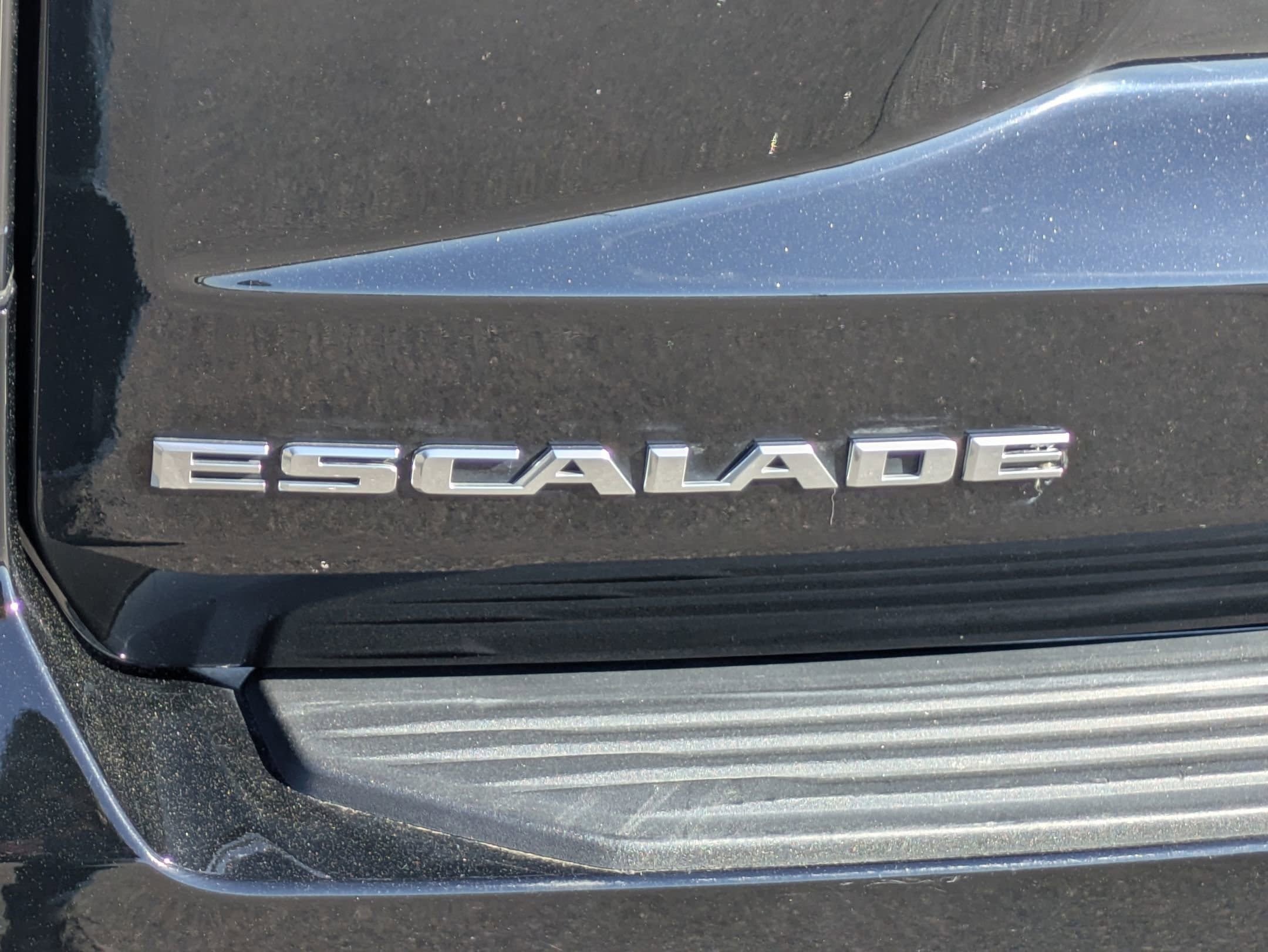 Used 2023 Cadillac Escalade Sport Platinum w/ Heavy-Duty Trailer Package image 34