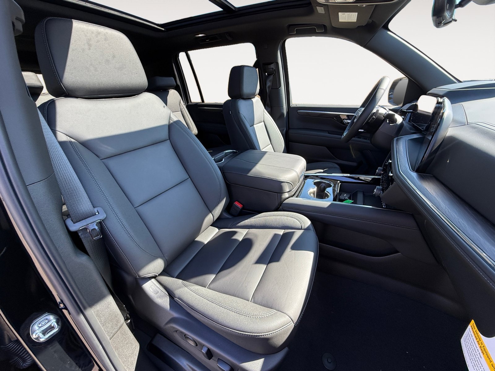 New 2026 Chevrolet Suburban Z71 w/ Z71 Off-Road Package AWD/4WD image 19
