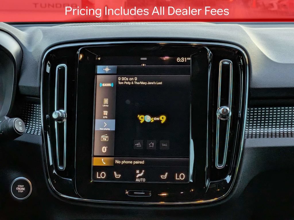 Used 2022 Volvo XC40 T5 R-Design w/ Advanced Package AWD/4WD image 18