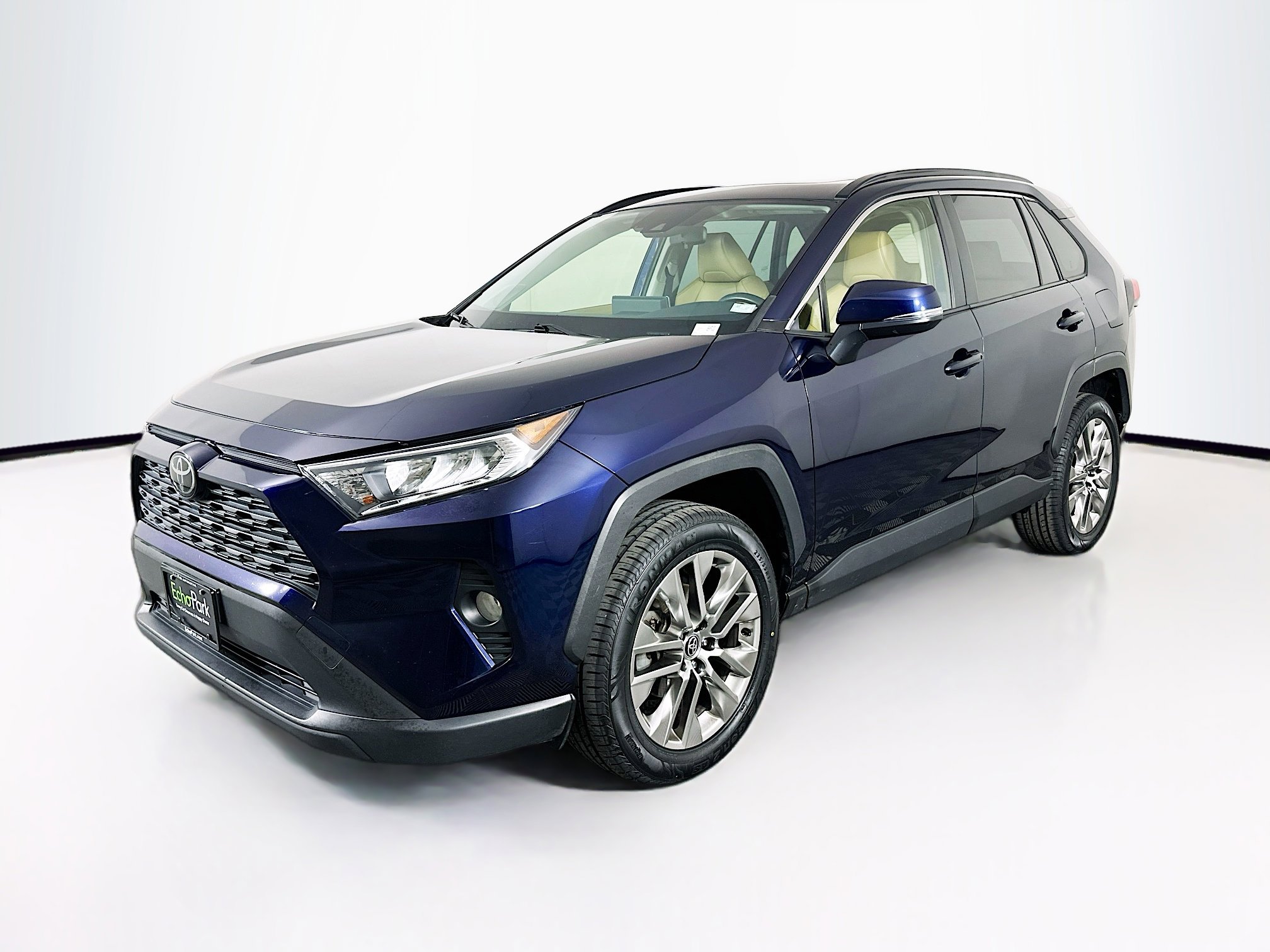 Used 2020 Toyota RAV4 XLE Premium AWD/4WD image 3